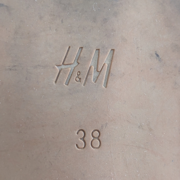 H&M brown loafers with gold detail - Picture 3 of 3